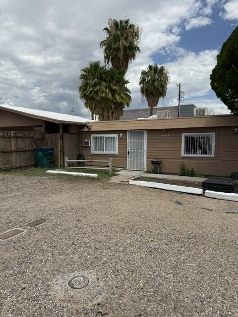 1089 W Schafer Dr #1