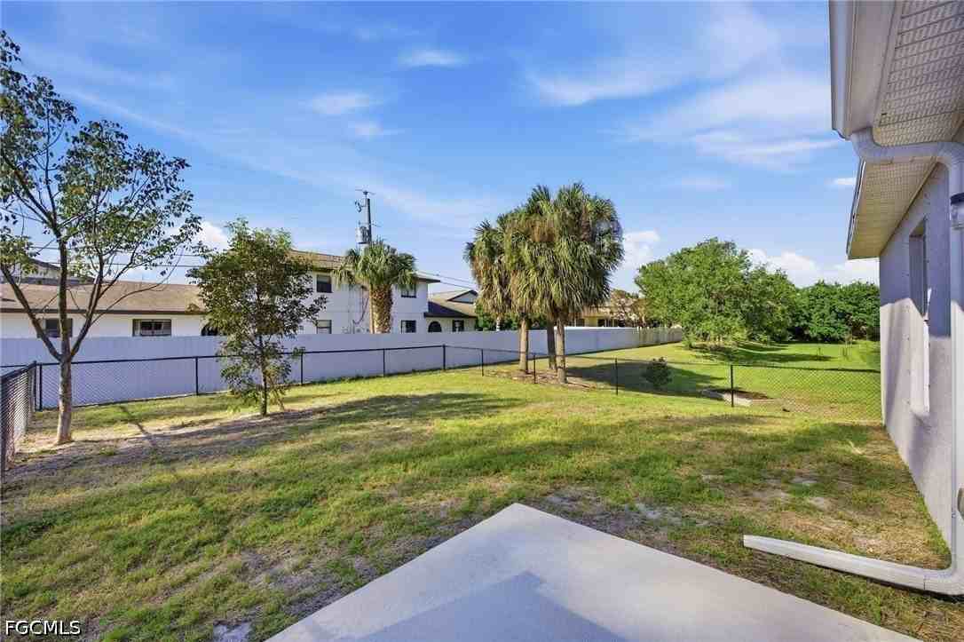 1426/1428 Cape Coral Parkway W - Photo 4 of 46