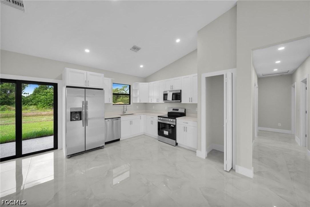 462 Lampion Ave S - Photo 6 of 27