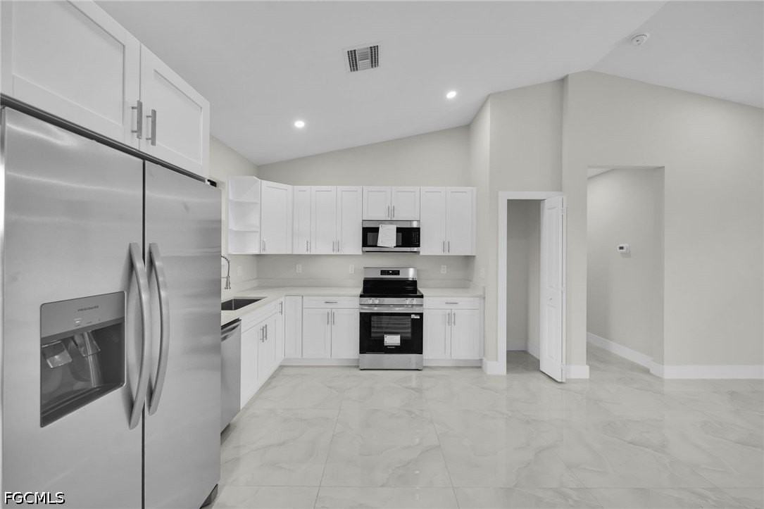 462 Lampion Ave S - Photo 7 of 27
