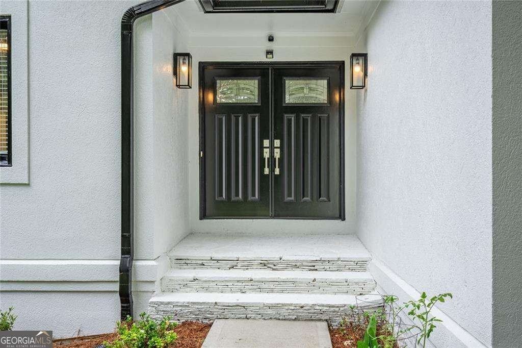 3924 Ashford Dunwoody Rd Ne - Photo 3 of 28