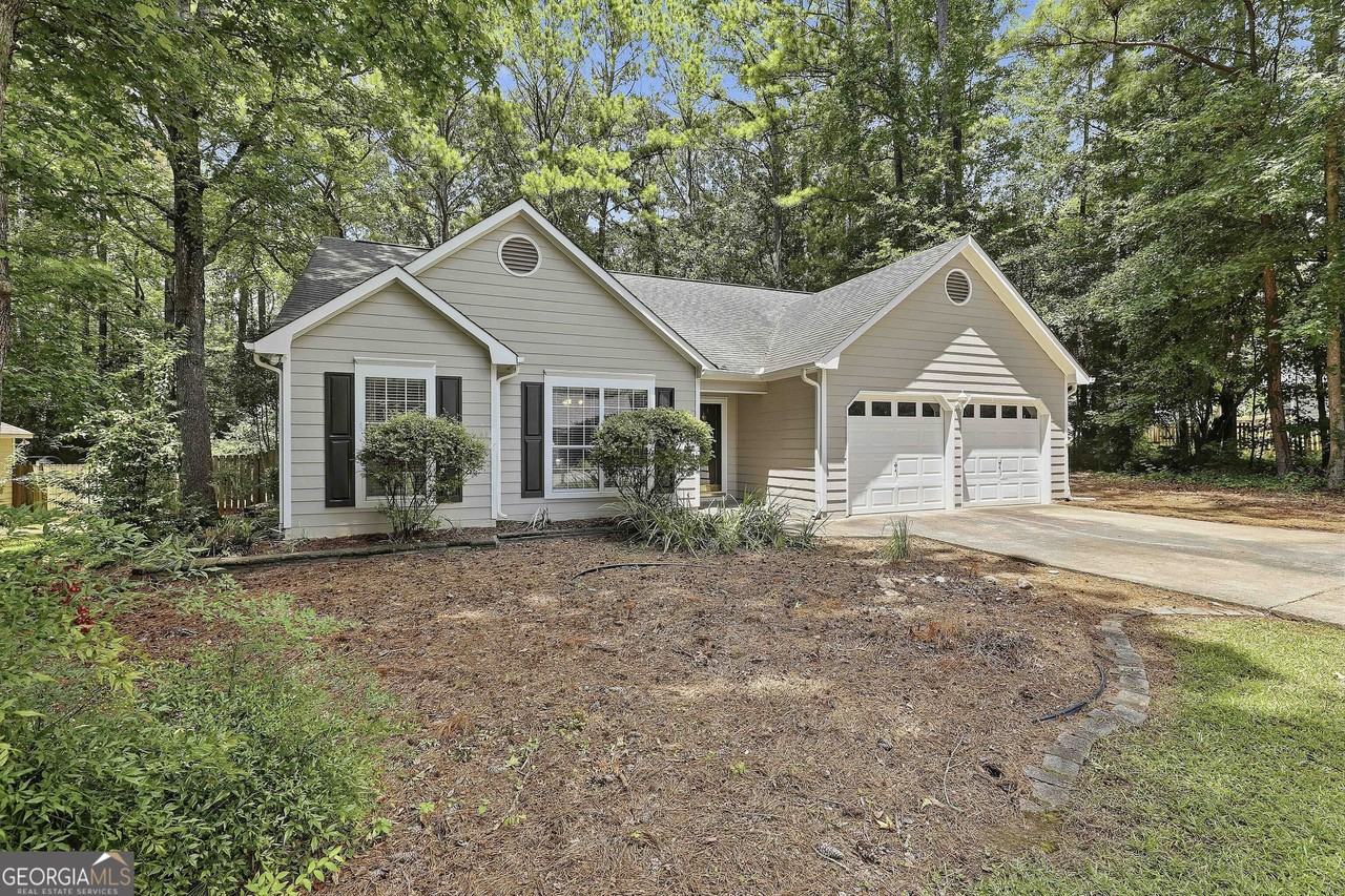 518 Longwood Ln - Photo 3 of 38