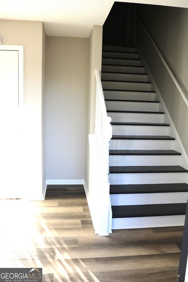 954 Downing Dr - Photo 6 of 30