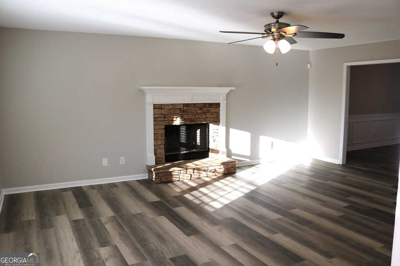 954 Downing Dr - Photo 7 of 30