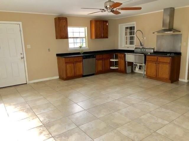 6225 Parkwood Dr - Photo 4 of 18