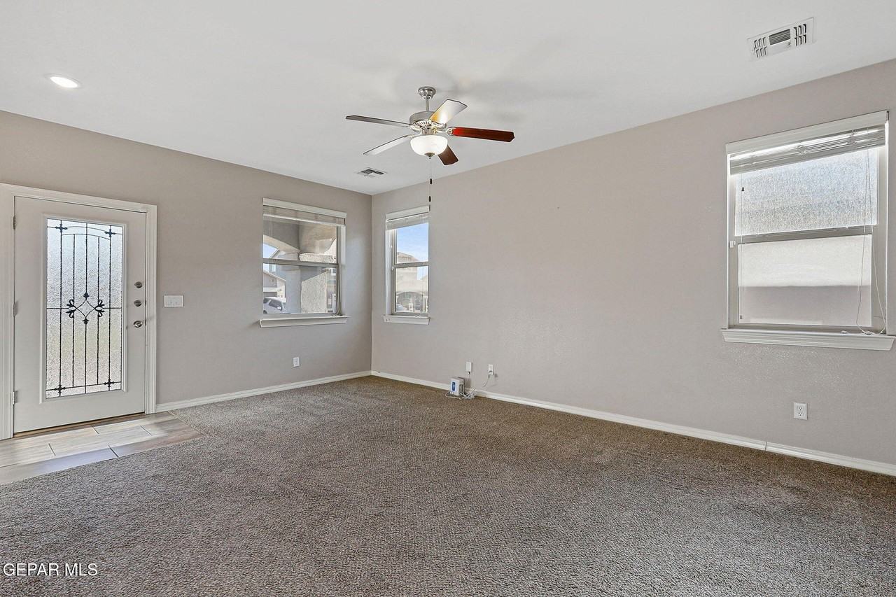 229 Gonzalo Cir - Photo 2 of 32