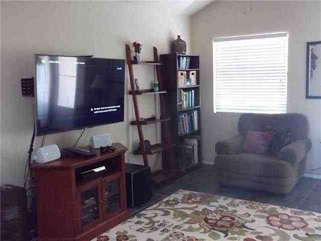 5793 Sanderling Dr - Photo 4 of 14