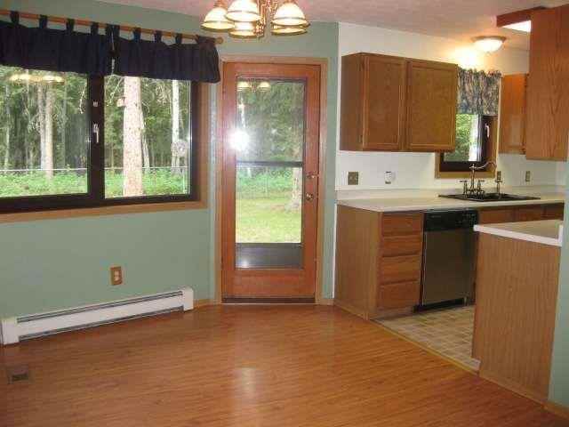2787 Templeton St - Photo 5 of 18