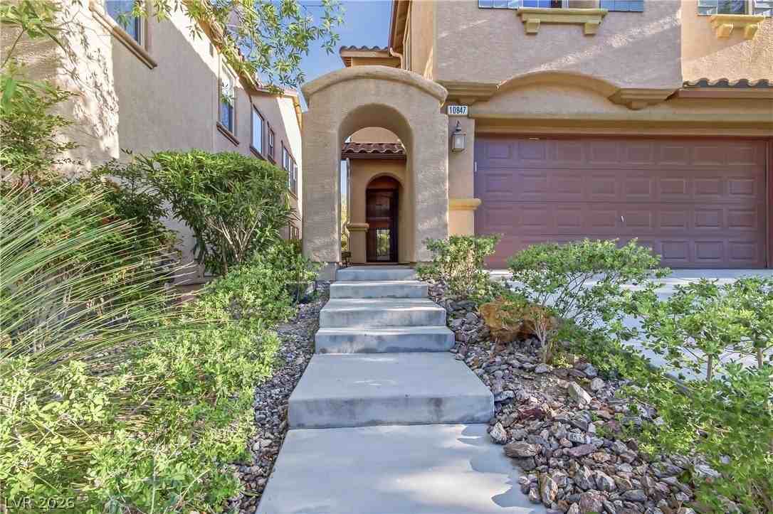 10847 Iona Island Ave - Photo 3 of 48