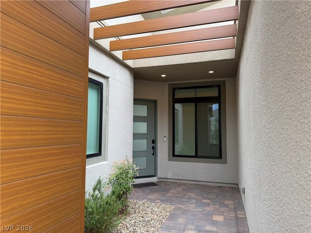 5040 Terramont Dr - Photo 2 of 39