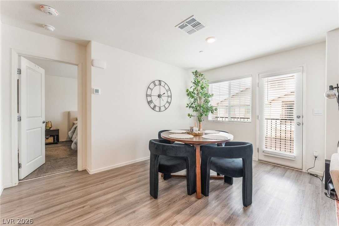 7850 Jupiter Sky St #1 - Photo 6 of 26