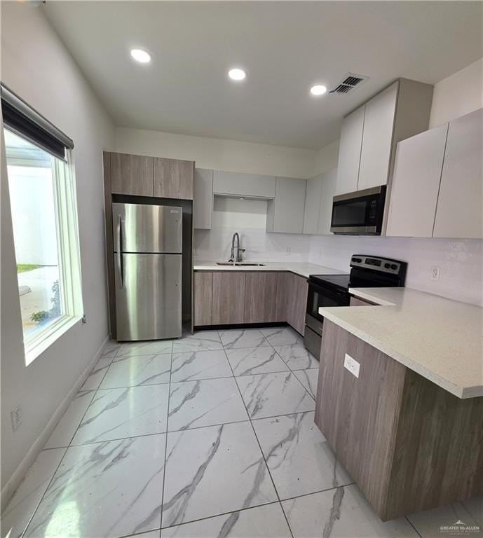 3201 Magdalena St #3 - Photo 2 of 12