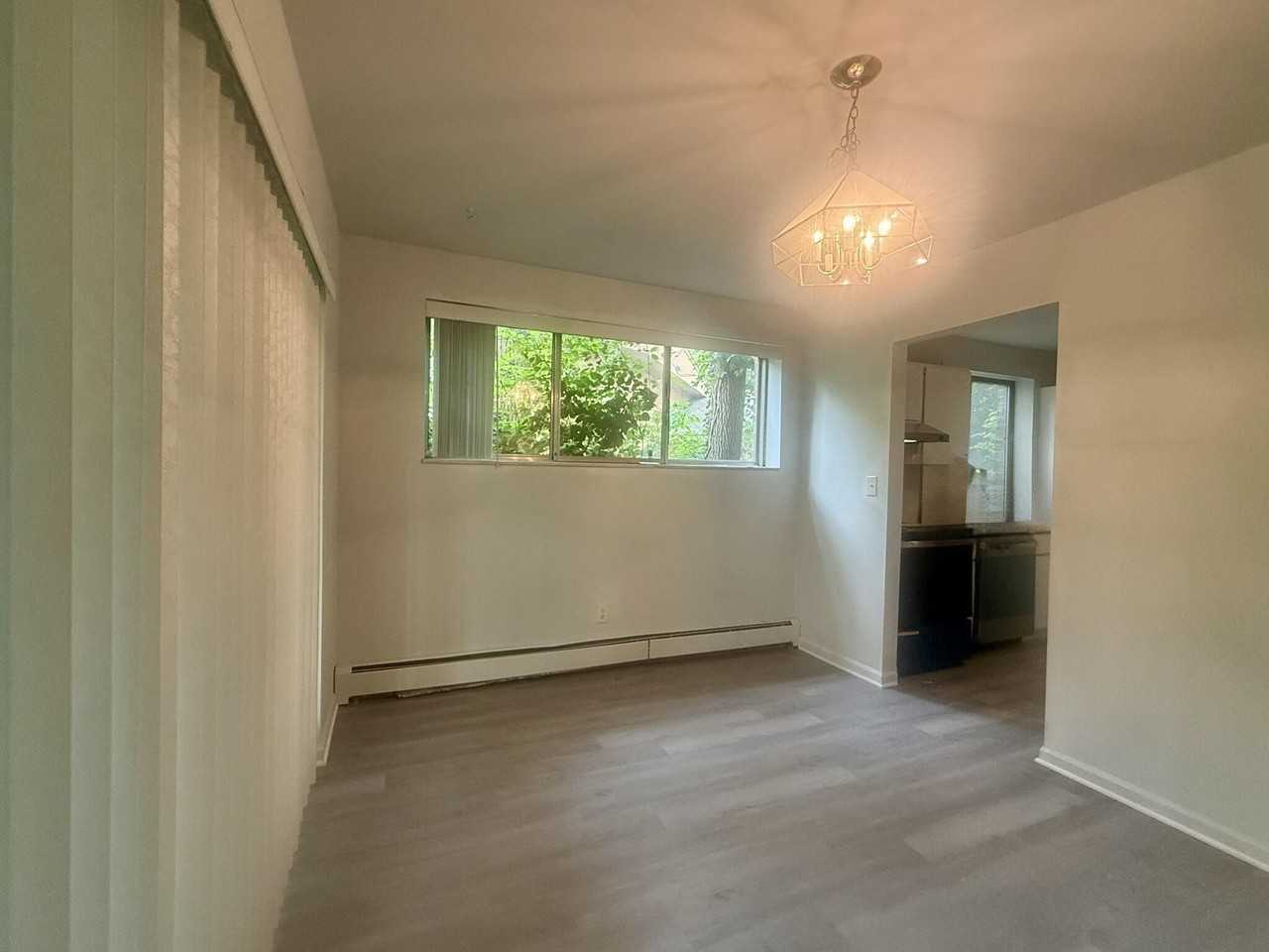 410 S Revena Blvd - Photo 2 of 15