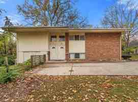 featured image of 412 S Revena Blvd