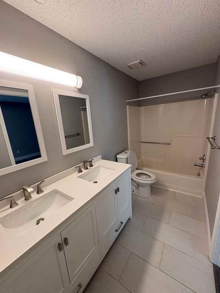 6815 N Mokane Ave - Photo 7 of 10