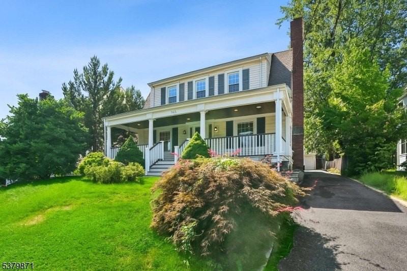 163 Myrtle Ave - Photo 2 of 48