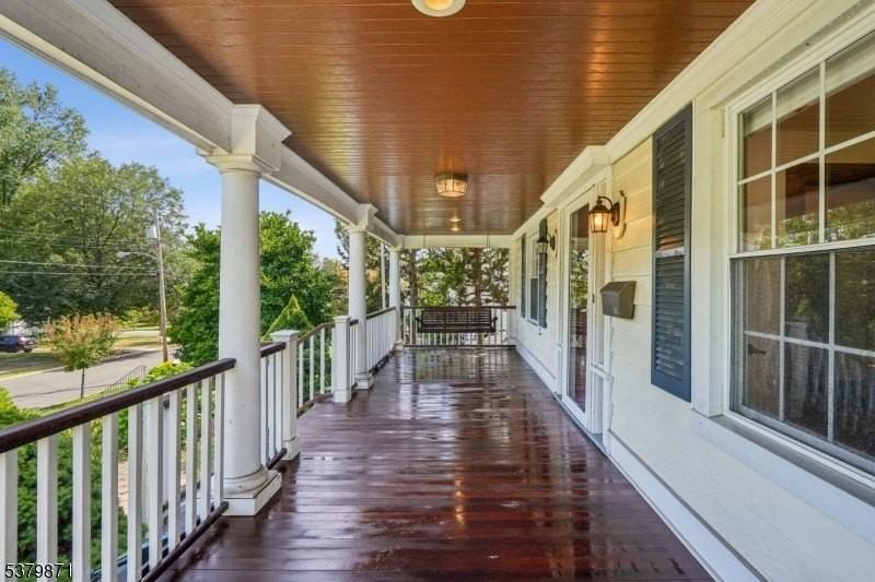 163 Myrtle Ave - Photo 3 of 48
