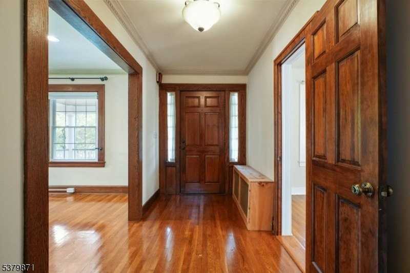 163 Myrtle Ave - Photo 5 of 48