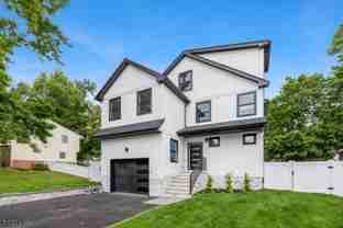 191 Washington Pl - Photo 1 of 1