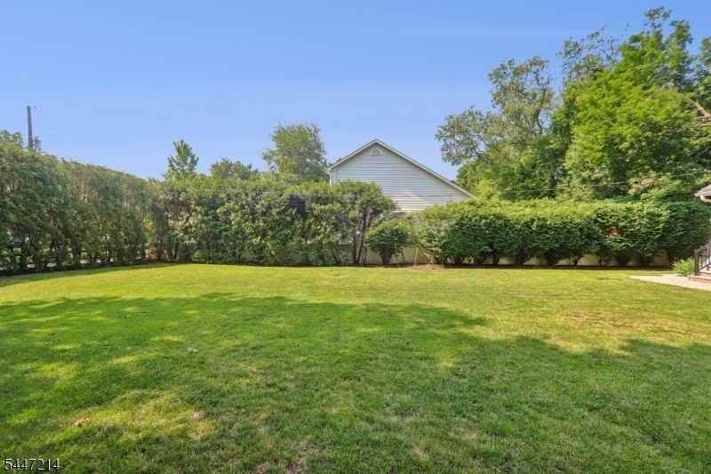 25 Alma Ave - Photo 2 of 25