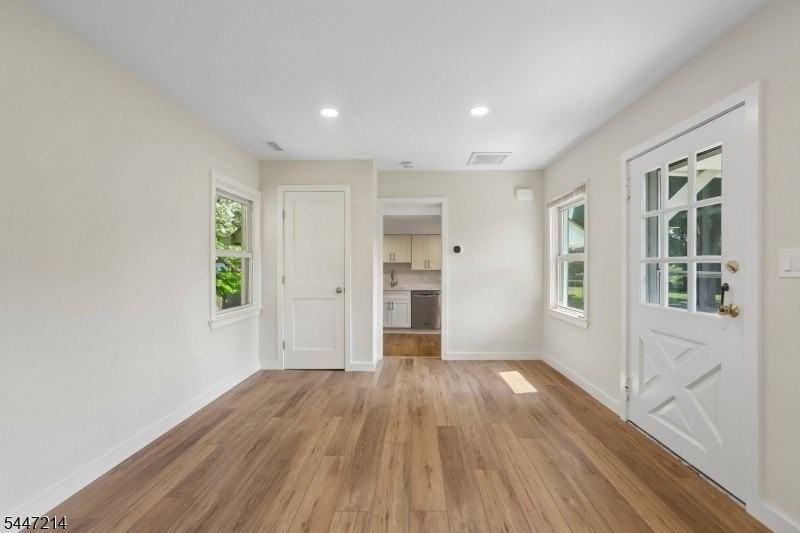 25 Alma Ave - Photo 4 of 25
