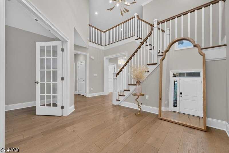 6 Concord Ct - Photo 2 of 47