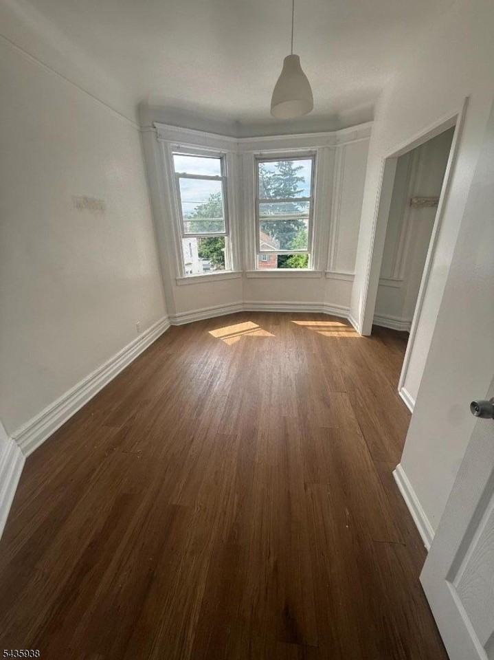 790 S 18th St #3F - Photo 2 of 6