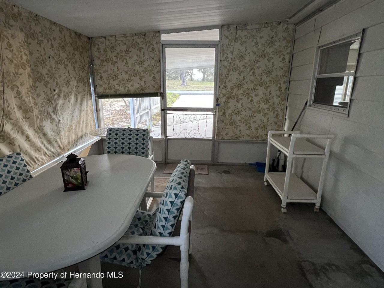 8591 Highpoint Blvd - Photo 6 of 50