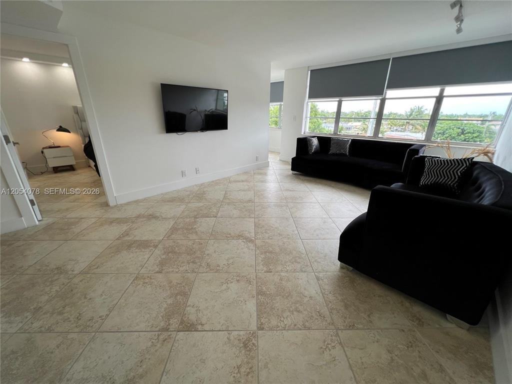 2741 Taft Street #401 - Photo 5 of 6