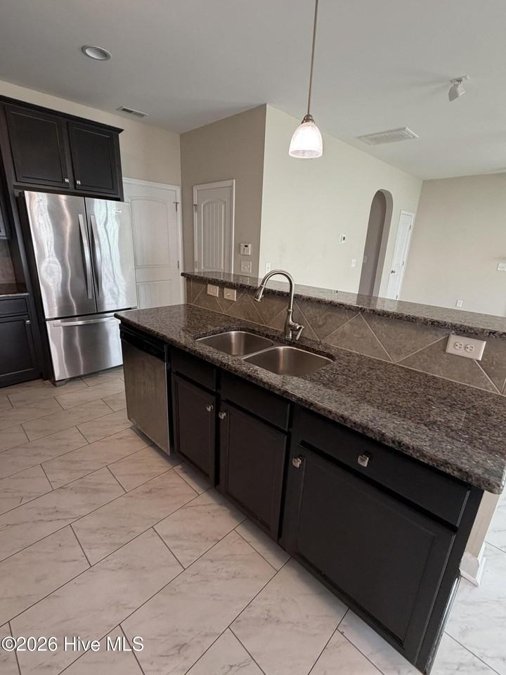 2125 Cove Ct - Photo 6 of 14