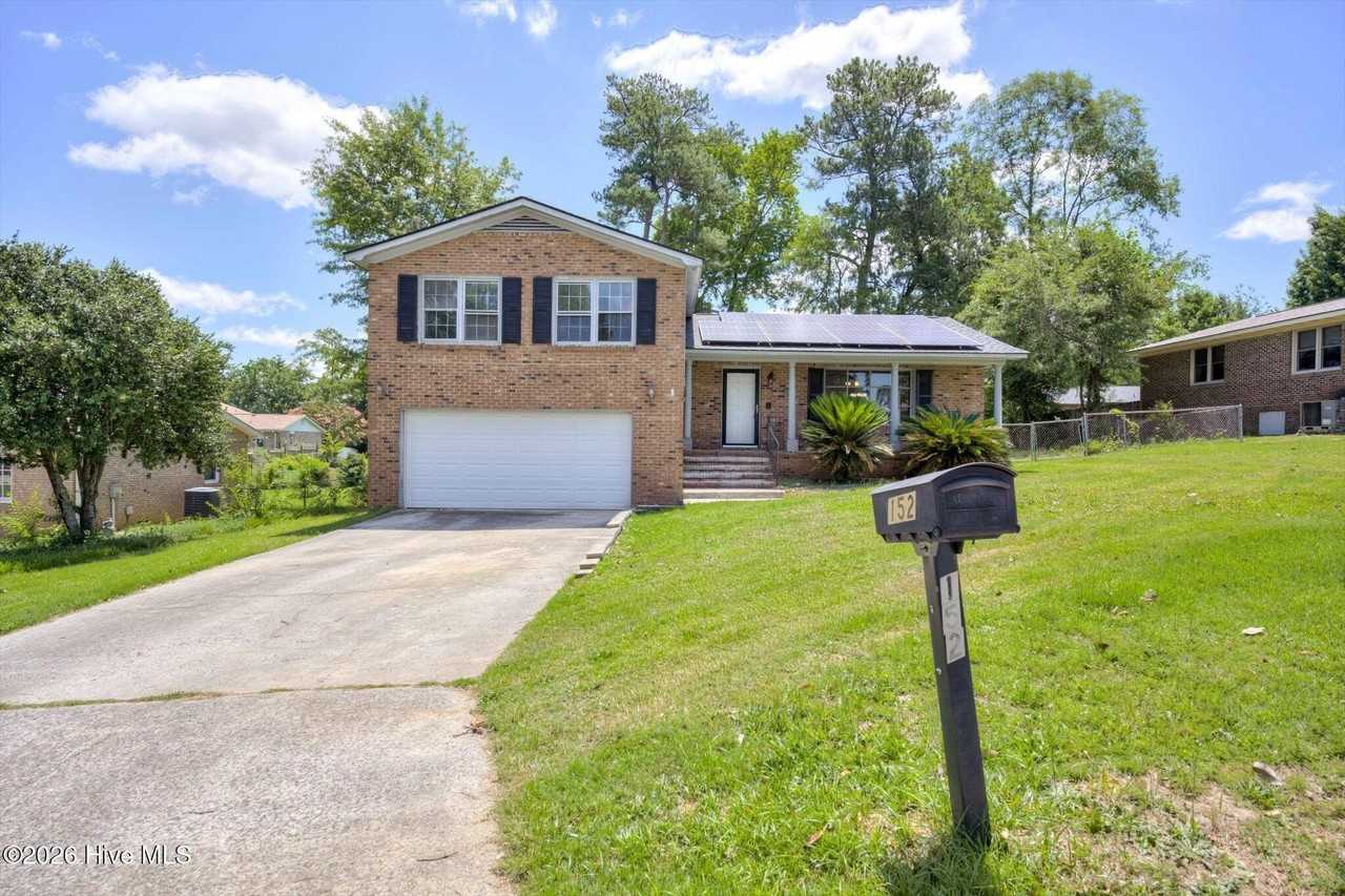 152 Holiday Dr - Photo 2 of 44