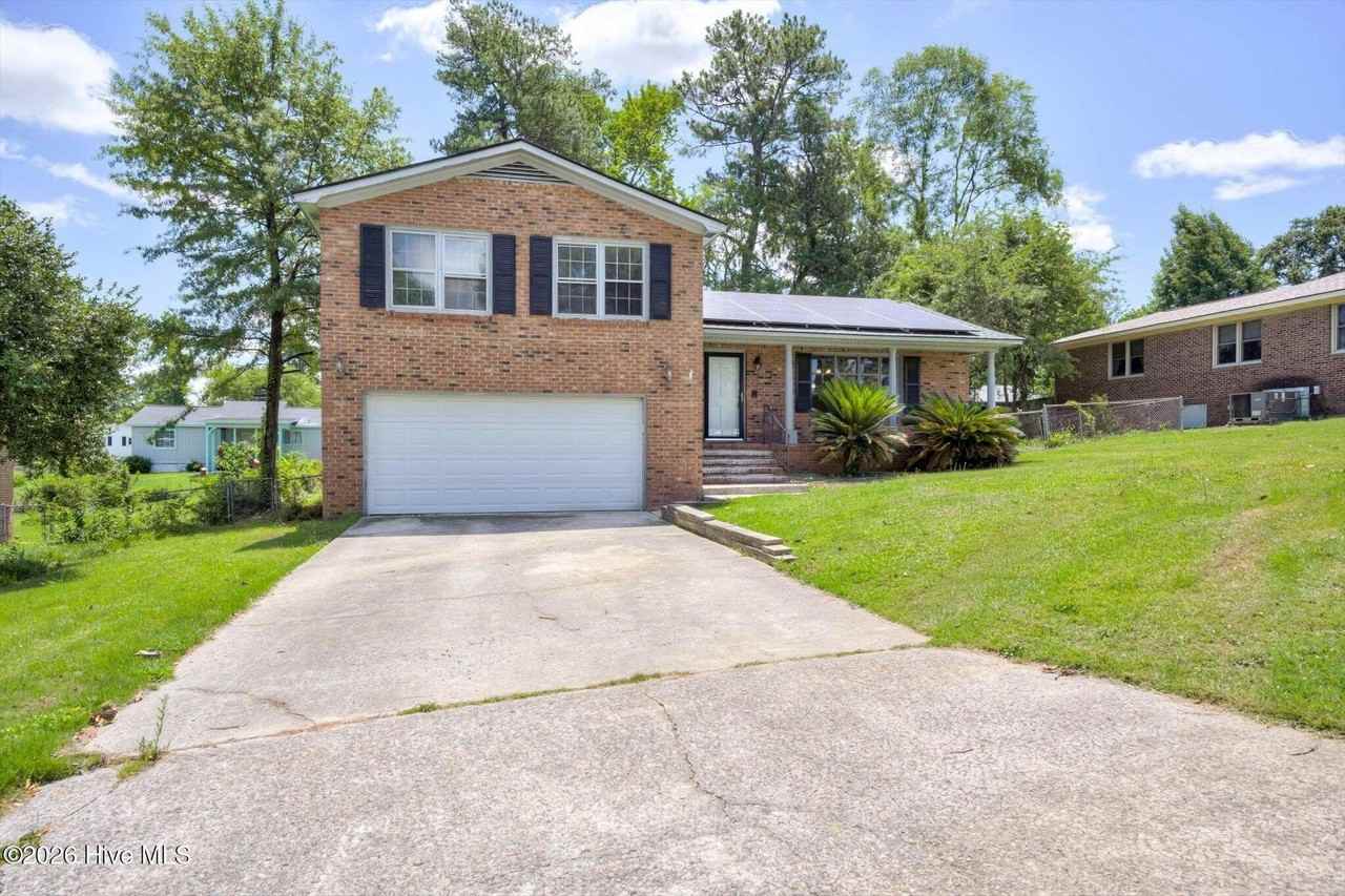 152 Holiday Dr - Photo 4 of 44