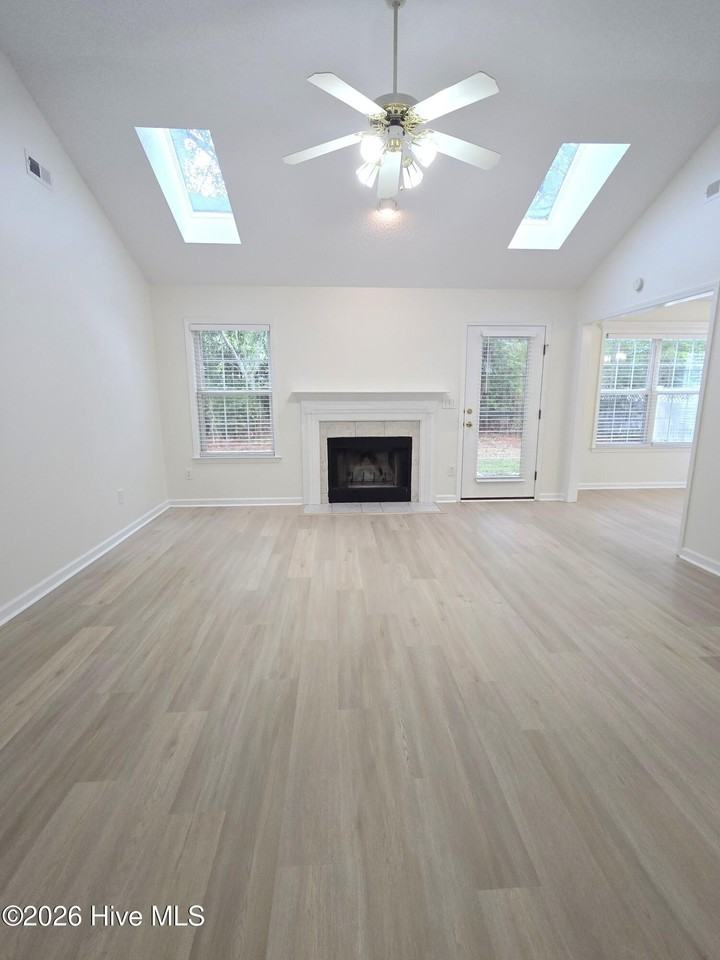 5005 Woods Edge Rd - Photo 4 of 17