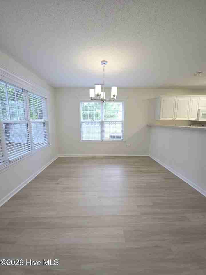 5005 Woods Edge Rd - Photo 6 of 17