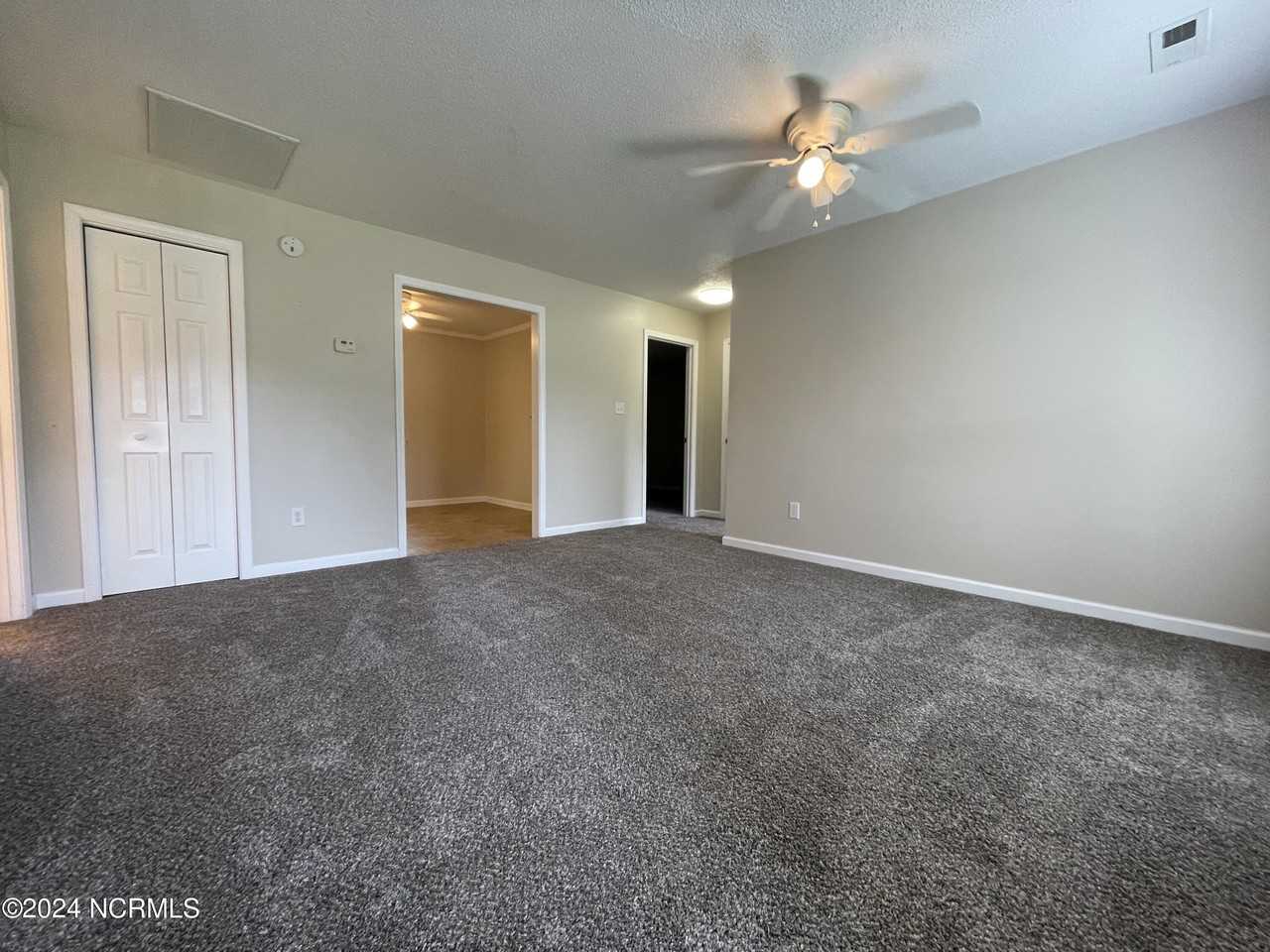 17 Lakewood Ct - Photo 2 of 16