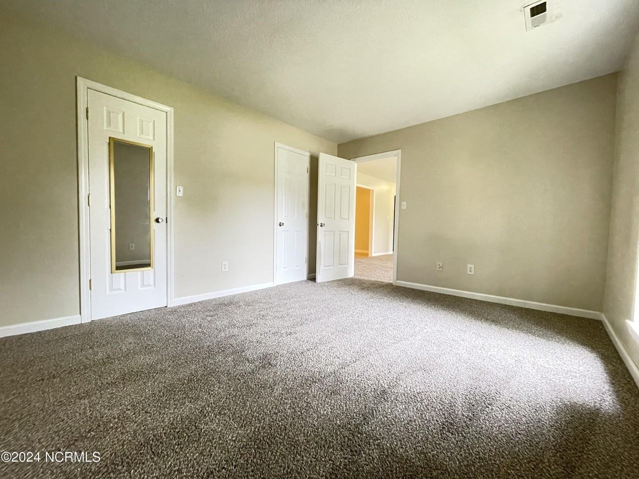 17 Lakewood Ct - Photo 6 of 16