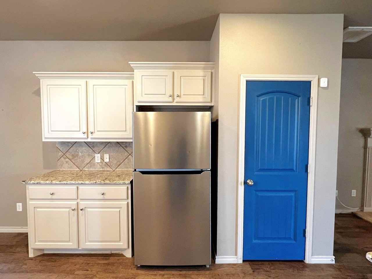 7609 86th St - Photo 3 of 15