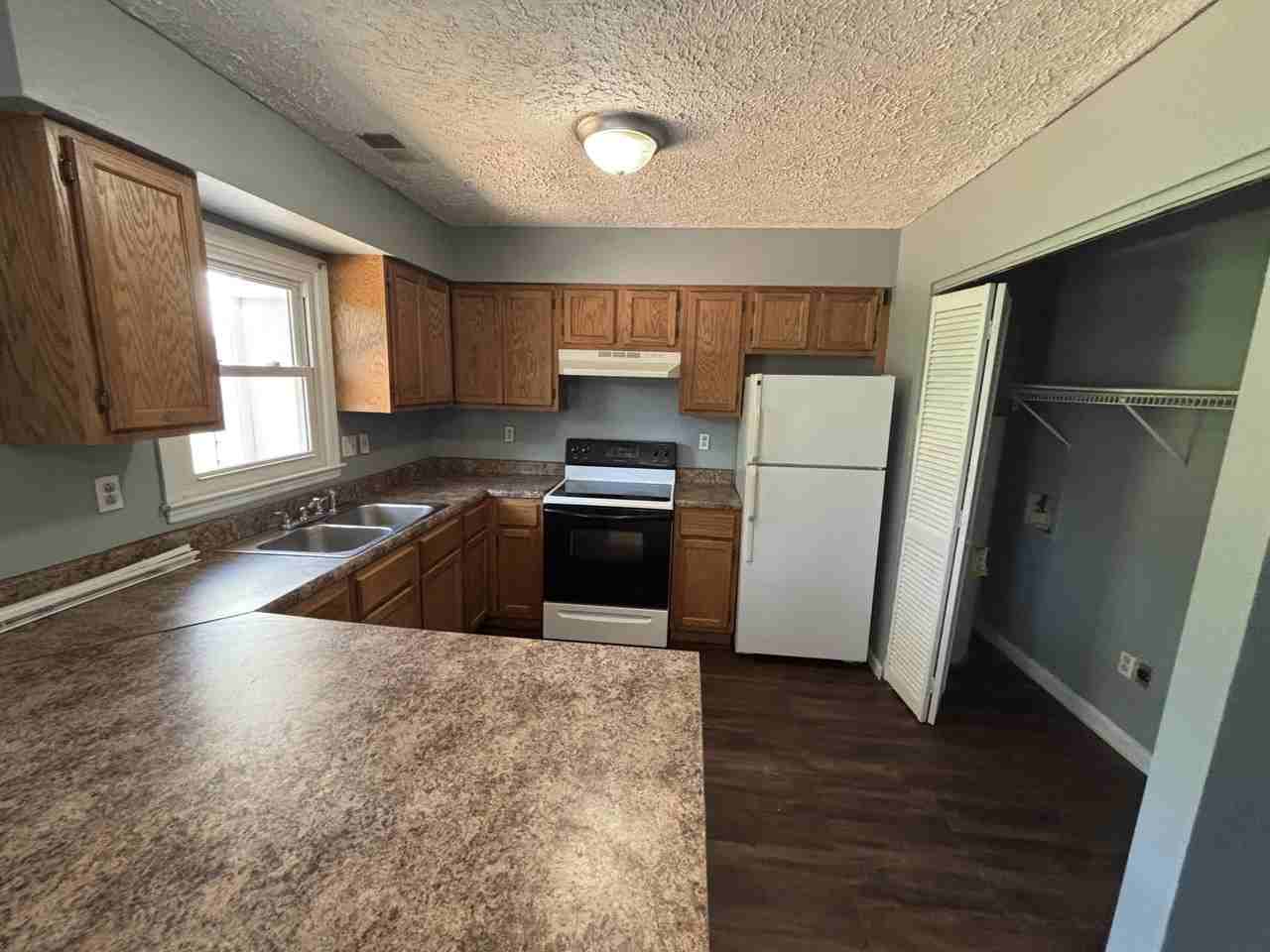 3365 Hartston Dr - Photo 3 of 8