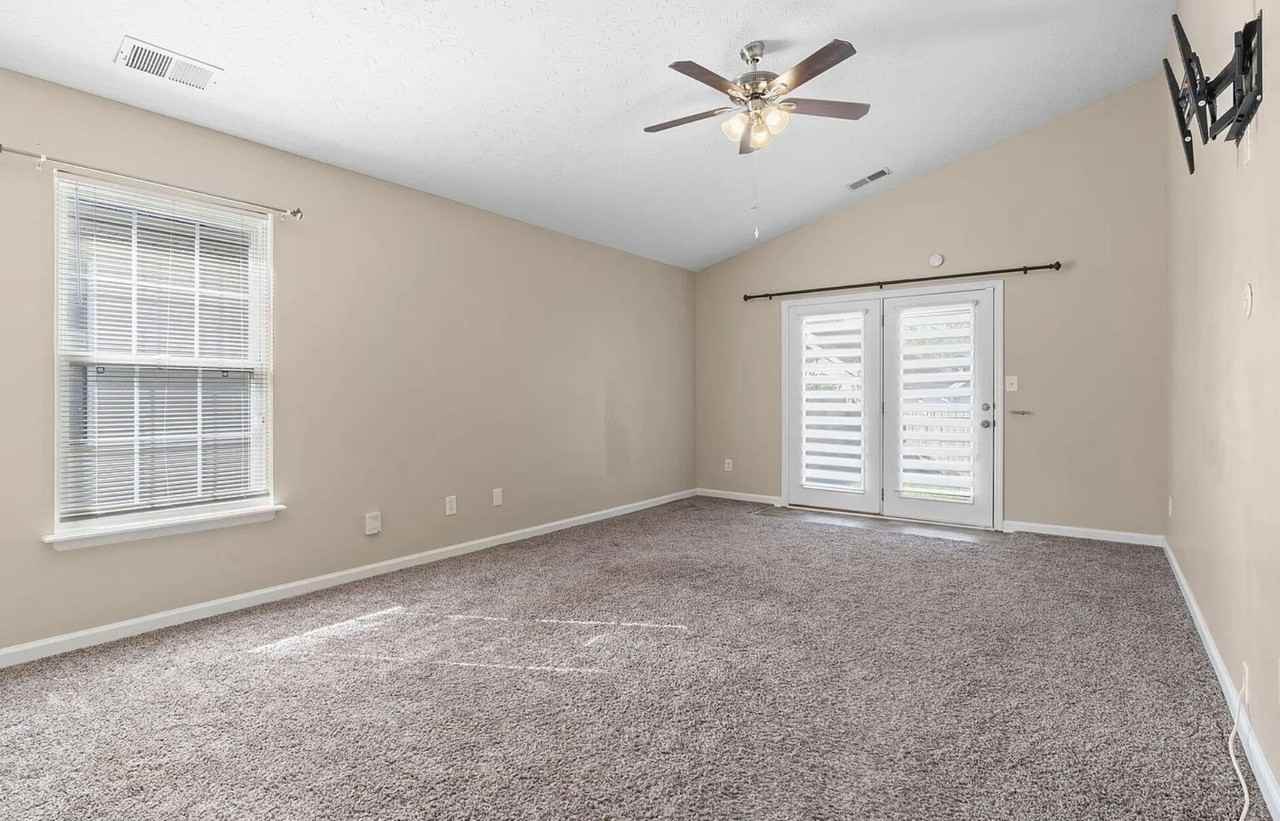 141 Clover Valley Dr - Photo 4 of 24