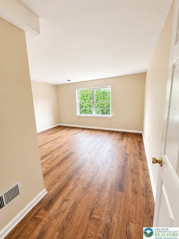 3496 Linden St - Photo 6 of 9