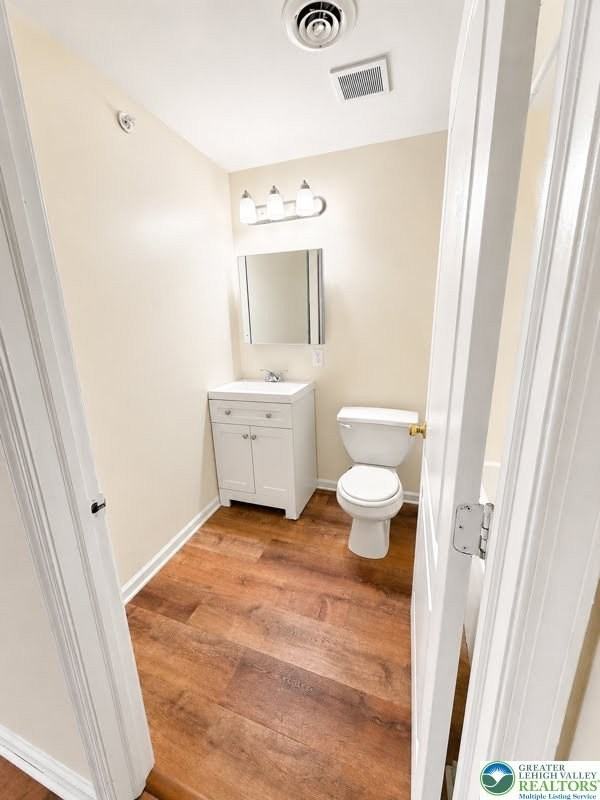 3496 Linden St - Photo 7 of 9