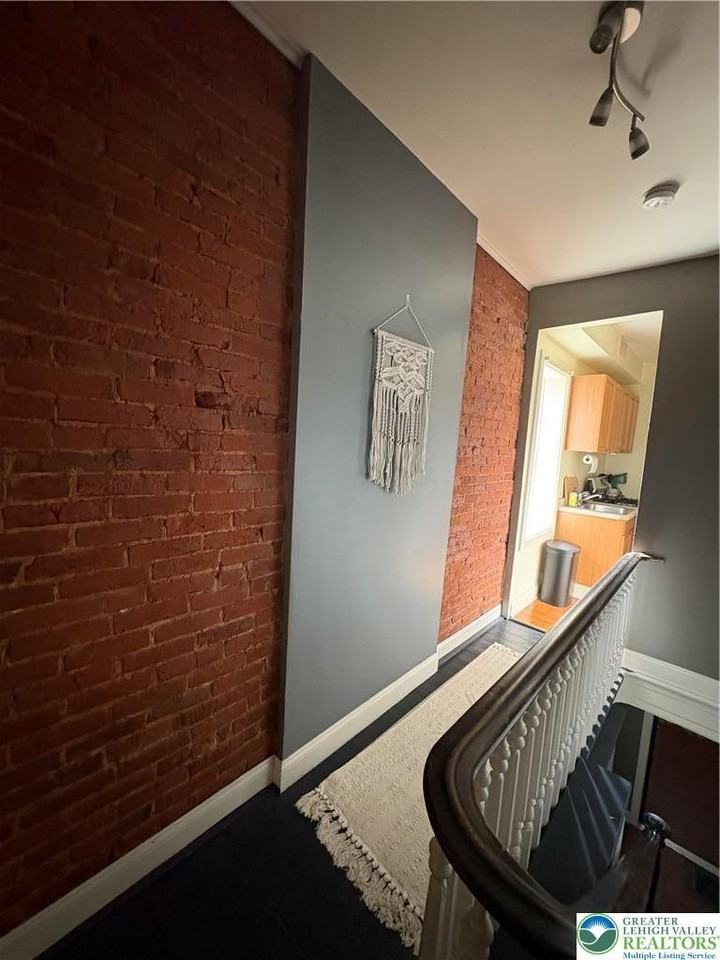 21 E North St #2ndFL - Photo 6 of 22