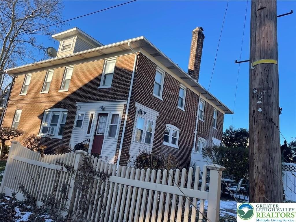121 Belvidere St - Photo 3 of 3