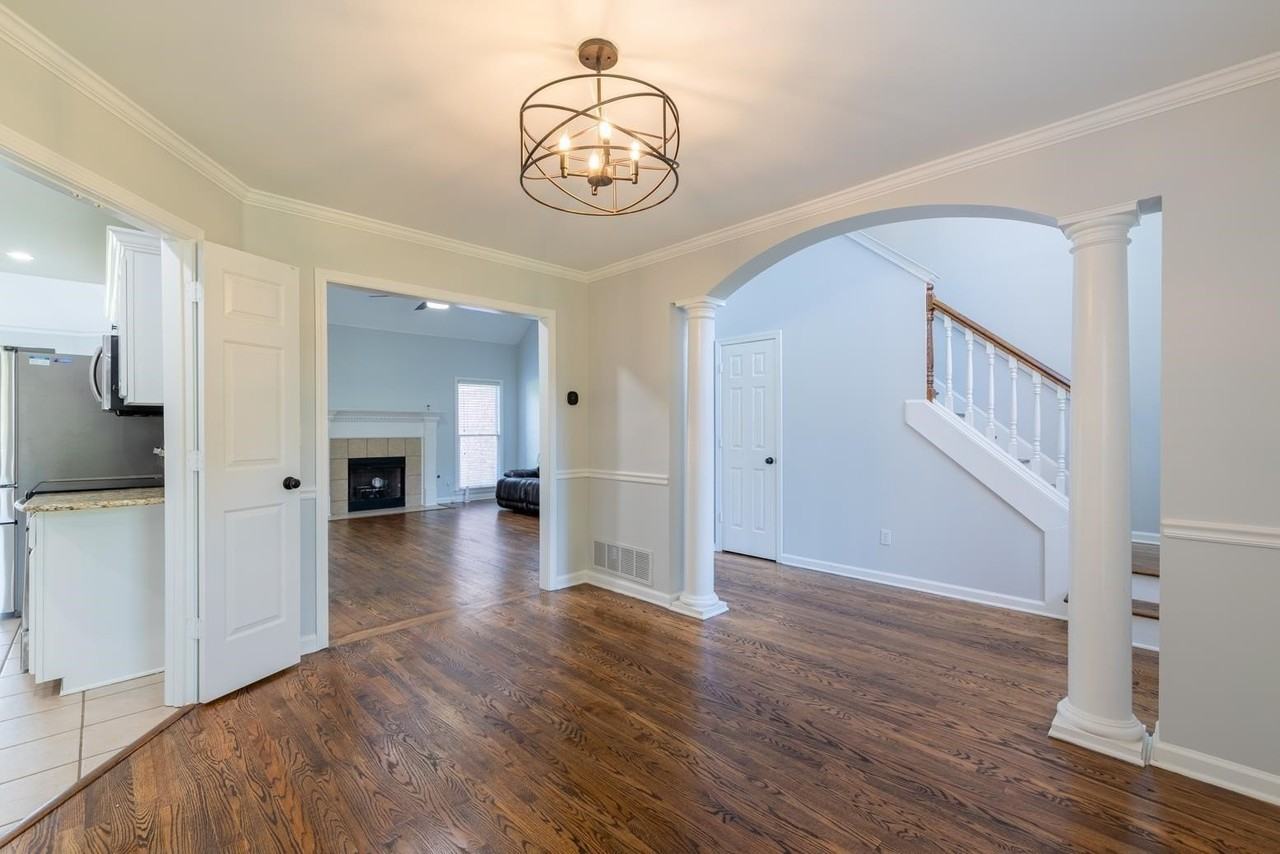 10191 Wynmanor Dr - Photo 4 of 18