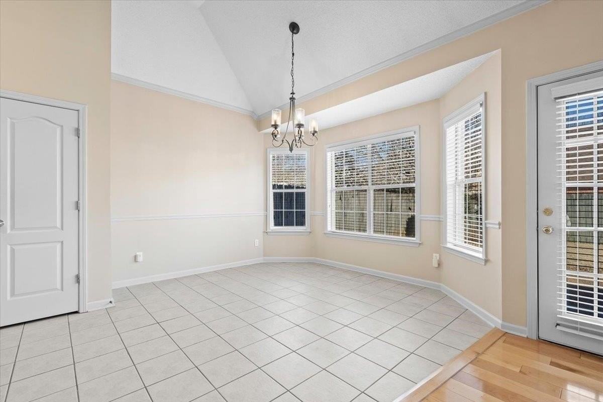 9294 S Fairmont Cir - Photo 6 of 14