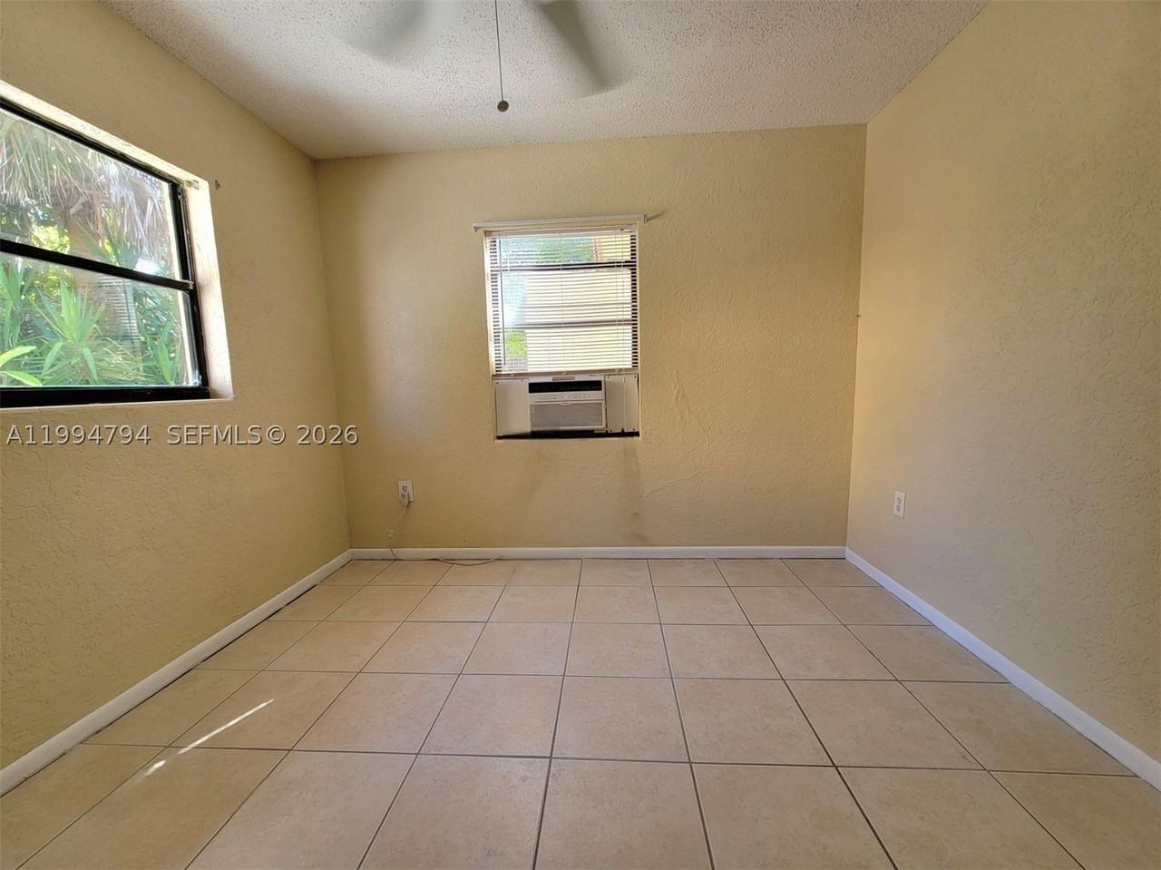 305 S Ocean Dr #4 - Photo 7 of 14