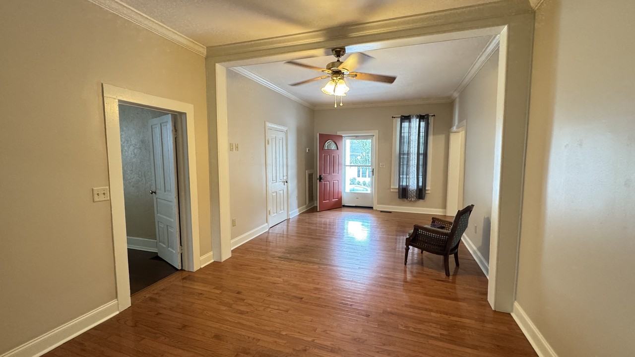 312 Lynn Ave #1 - Photo 4 of 17