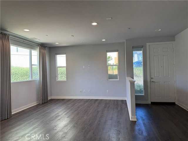 1596 Sweetgum Ln - Photo 2 of 8