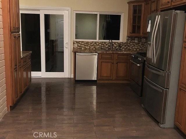 9212 Heatherton Cir - Photo 4 of 8