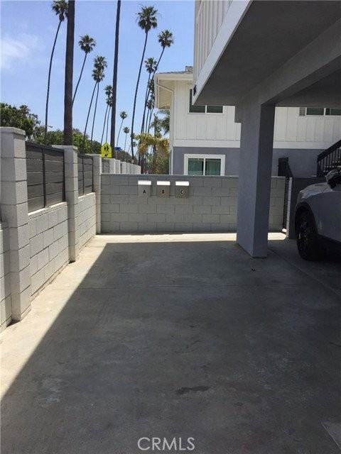1505 Palm Ave #B - Photo 4 of 6